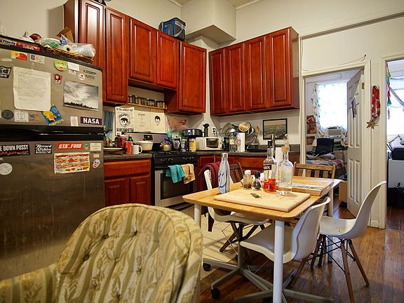 2nd image of 132 Melrose St #1