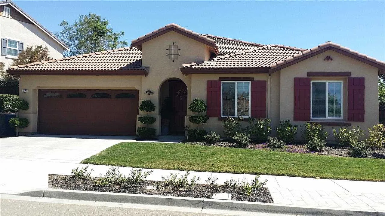 5671 Leitrim Way photo 1