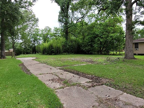 3rd image of 5246 Glen Oaks Dr