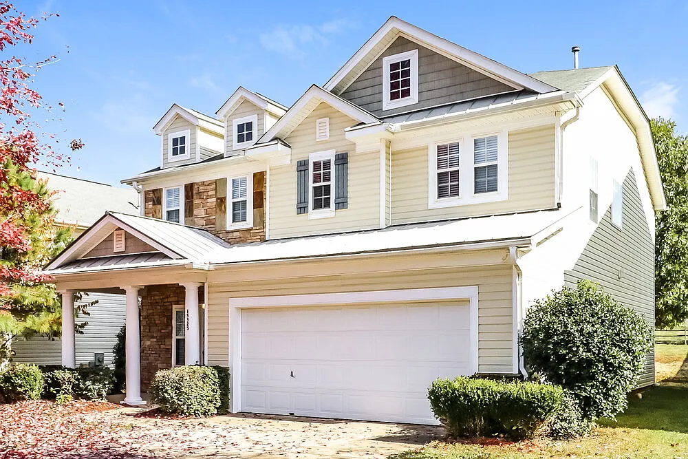 3 bed, 2.5 bath, 2253 sqft, $3,430 — Photo 4
