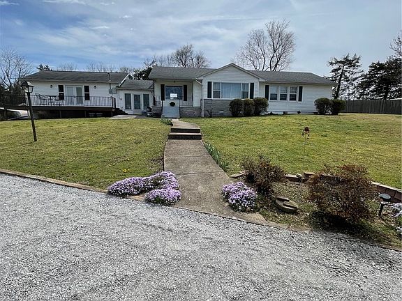 2nd image of 714 Circle Dr