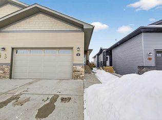 14 N Violet Close, Olds, AB T4H0E4