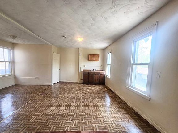 3rd image of 47 Davey St #1