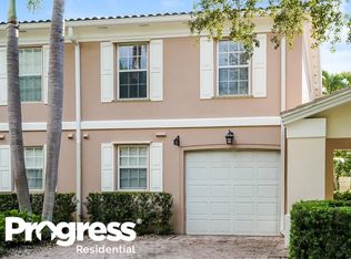 5745 Cove Cir, Naples, FL 34119