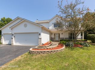 37517 Lyons Woods Ct, Beach Park, IL 60087