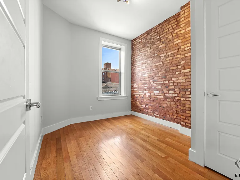 385 Himrod St #3A — Photo 10