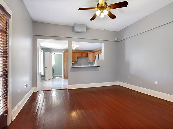 3rd image of 4134 Annunciation St