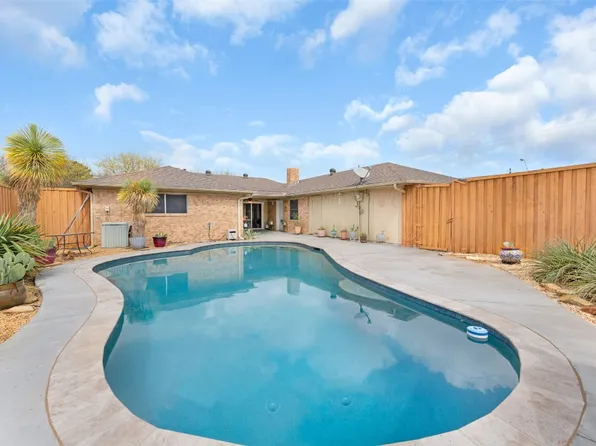 2116 Columbia Dr, Richardson, TX 75081