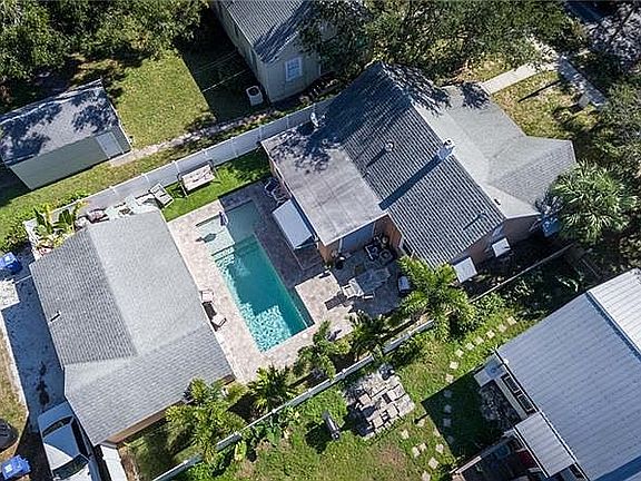 3rd image of 3235 6th Ave N