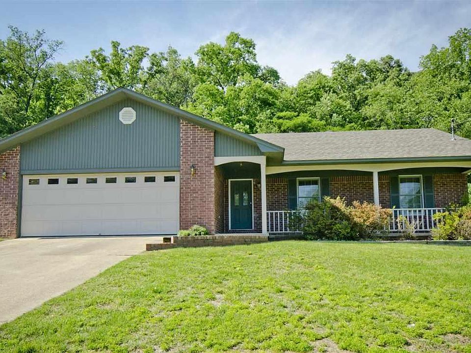 1st image of 311 Yorkshire Dr