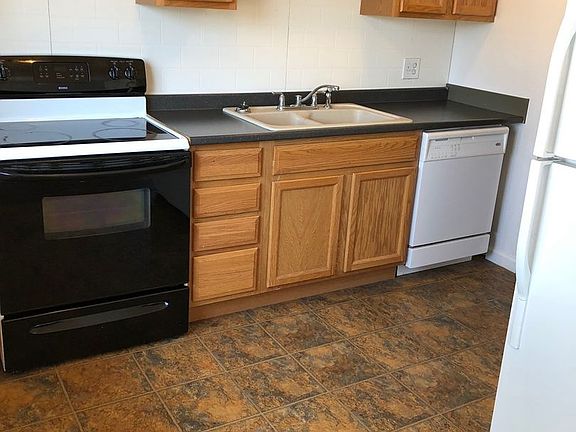 4th image of 311 E Walnut St APT C