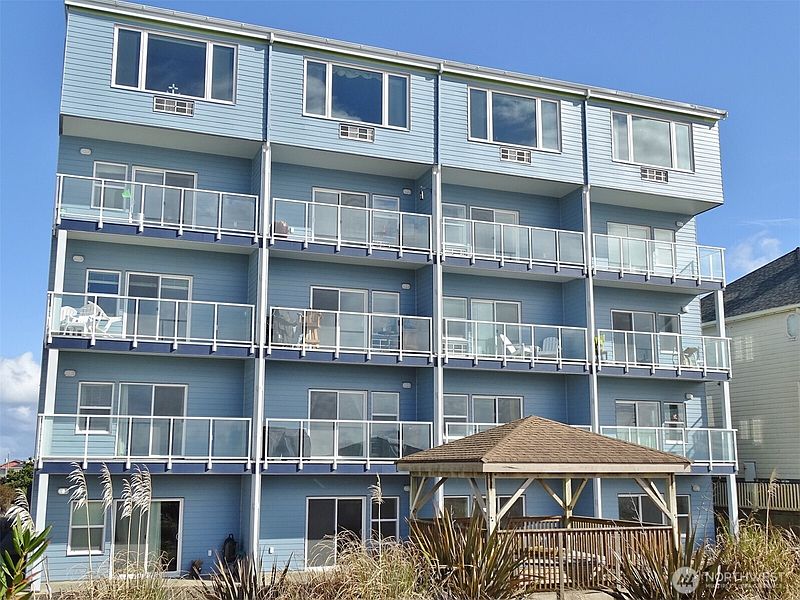3rd image of 1335 Ocean Shores Boulevard SW #S42