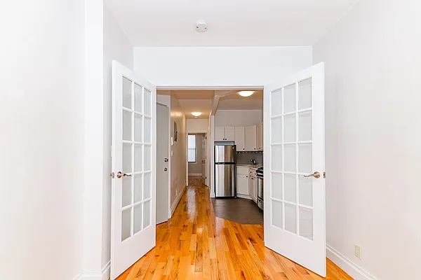 Rented by MySpaceNYC | media 23