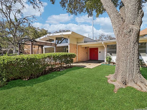 2nd image of 411 EDGEVALE DR