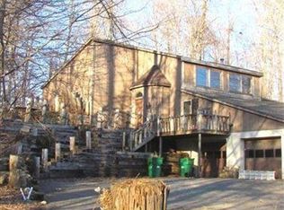 10775 Bell Rd, Newbury, OH 44065