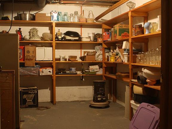2nd image of 706 Grand Ave