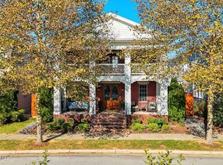 9205 Bergamot Dr, Prospect, KY 40059