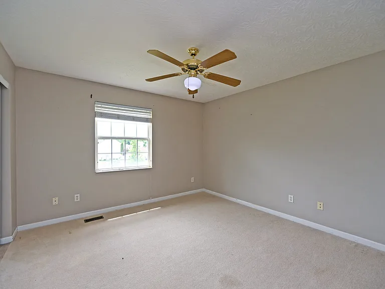 8097 Winding Creek Ct — Photo 35