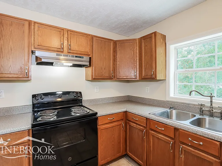 2824 Cornelia Rd — Photo 5