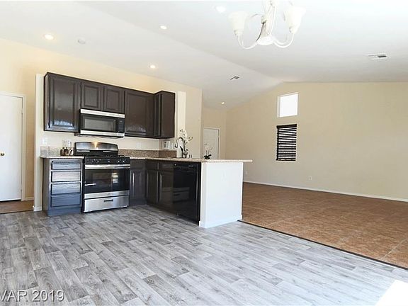 2nd image of 6028 Magic Mesa St