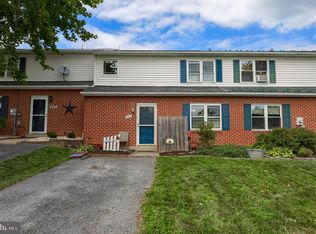465 Crosswinds Dr, Lititz, PA 17543