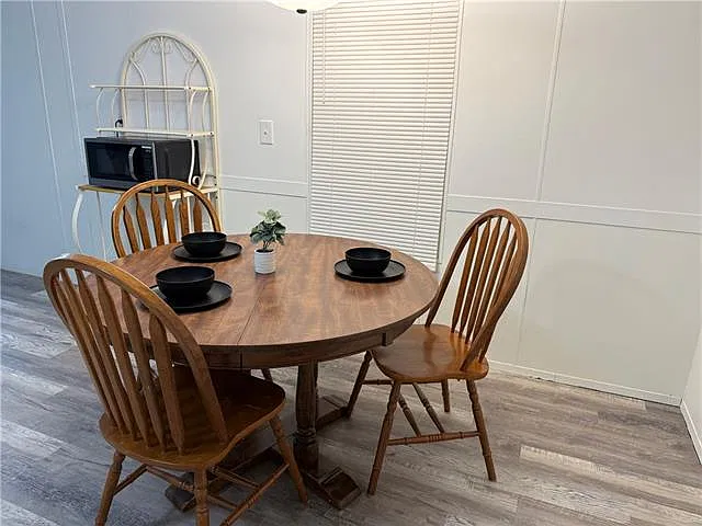 3 bed, 2.0 bath, 1100 sqft, $1,700 — Photo 4