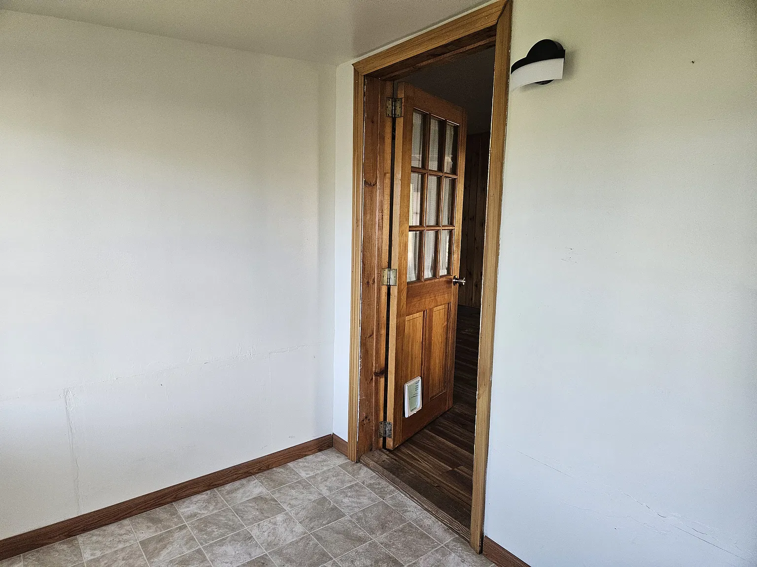 3 bed, 1041 sqft, $1,250 — Photo 4
