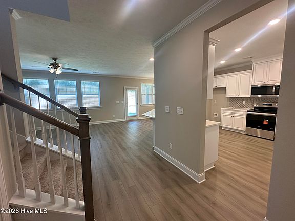 3rd image of 613 Ashburn Drive #Wd321