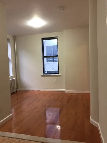 210 Thompson St #5DN Photo 1