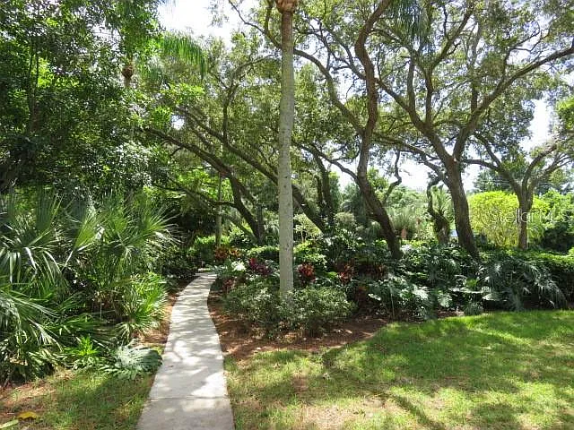 142 Pineneedle Dr #142U — Photo 26