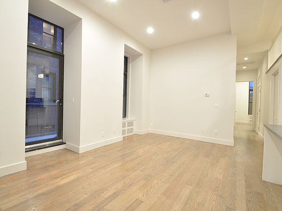3rd image of 121 Madison Ave APT 1b