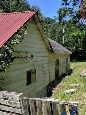 2nd image of 2172 Jewell Ridge Rd