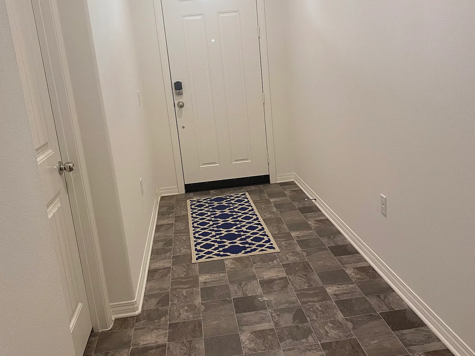 2 bed, 2.5 bath, 1391 sqft, $2,700 — Photo 3