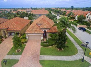628 Monterey Dr, Satellite Beach, FL 32937