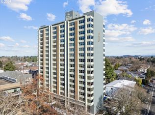 1220 NE 17th Ave APT 7B, Portland, OR 97232