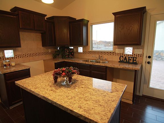 4th image of 13650 Lancashire Dr
