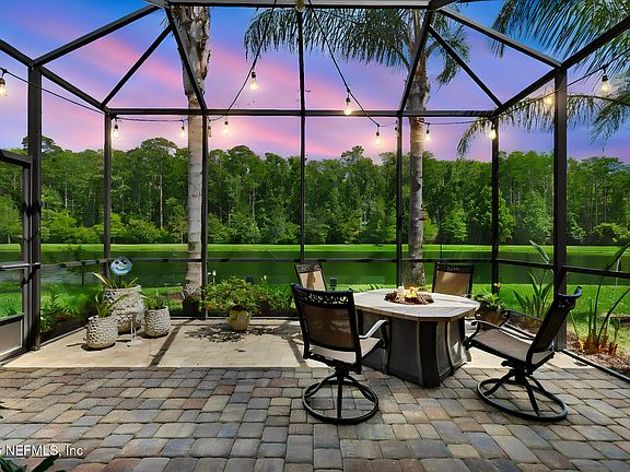 3rd image of 193 PALM ISLAND Way