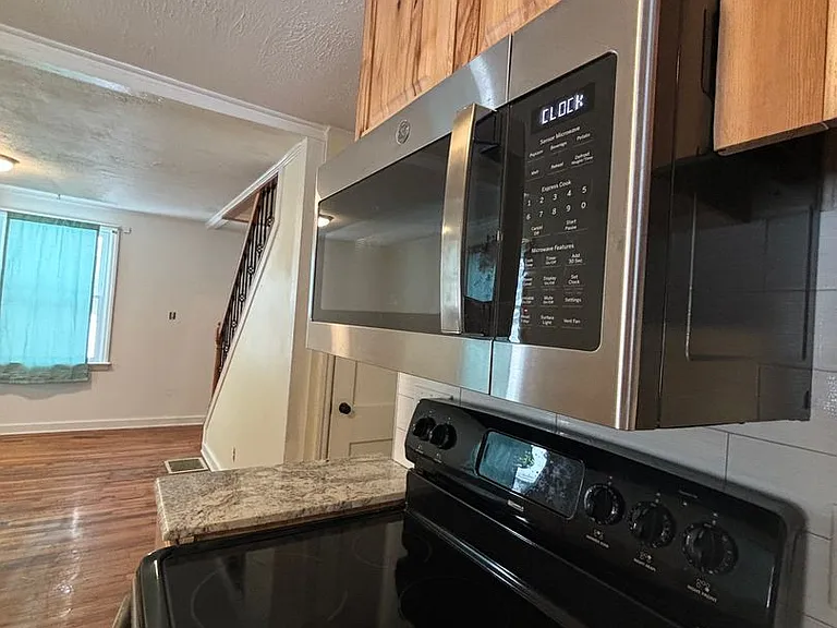 110 Victory Dr — Photo 5