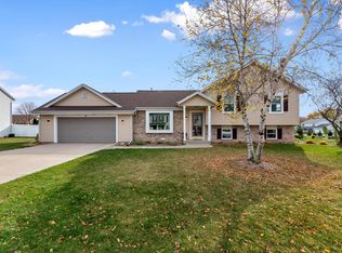 214 Maries Way, Random Lake, WI 53075