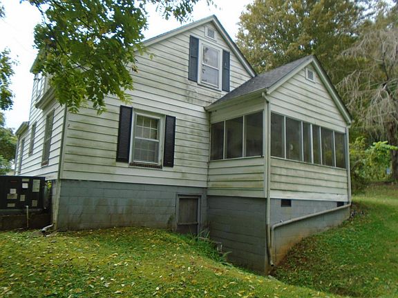 5th image of 7408 Thorn Grove Pike