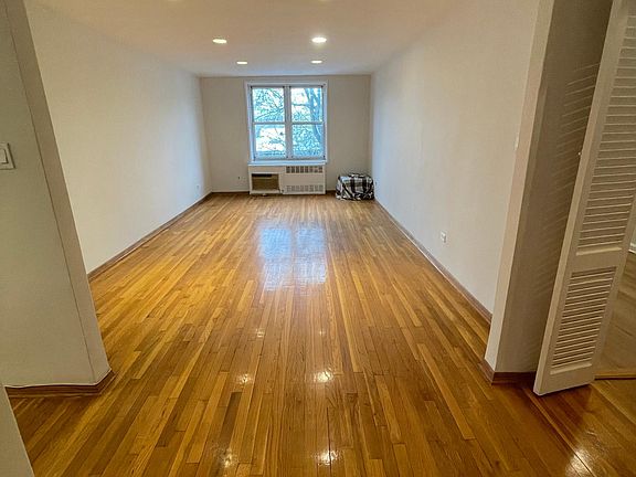 4th image of 3202 Nostrand Ave APT 3