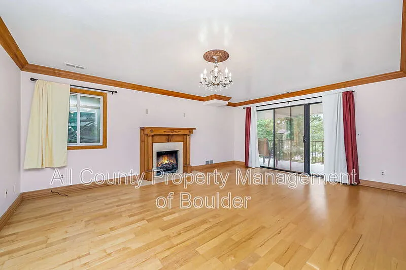 2 bed, 2.0 bath, 1128 sqft, $2,020 — Photo 4
