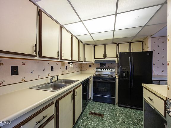 5th image of 17130 S REDWOOD Drive