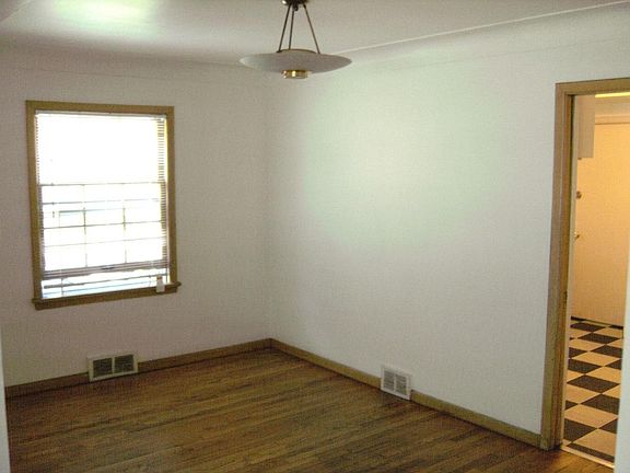 2nd image of 17727 Chagrin Blvd #2