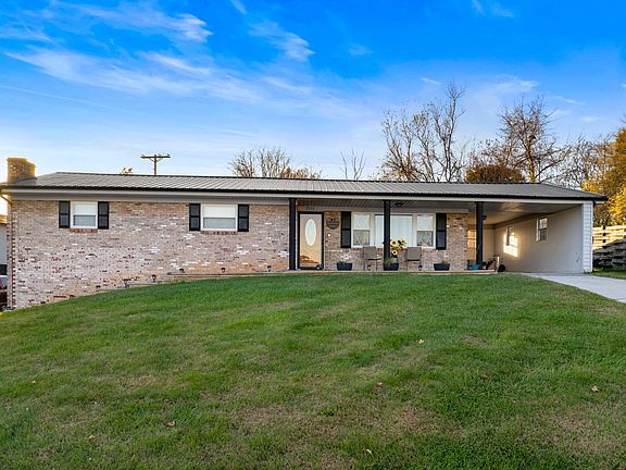 2nd image of 2543 Montcastle Dr