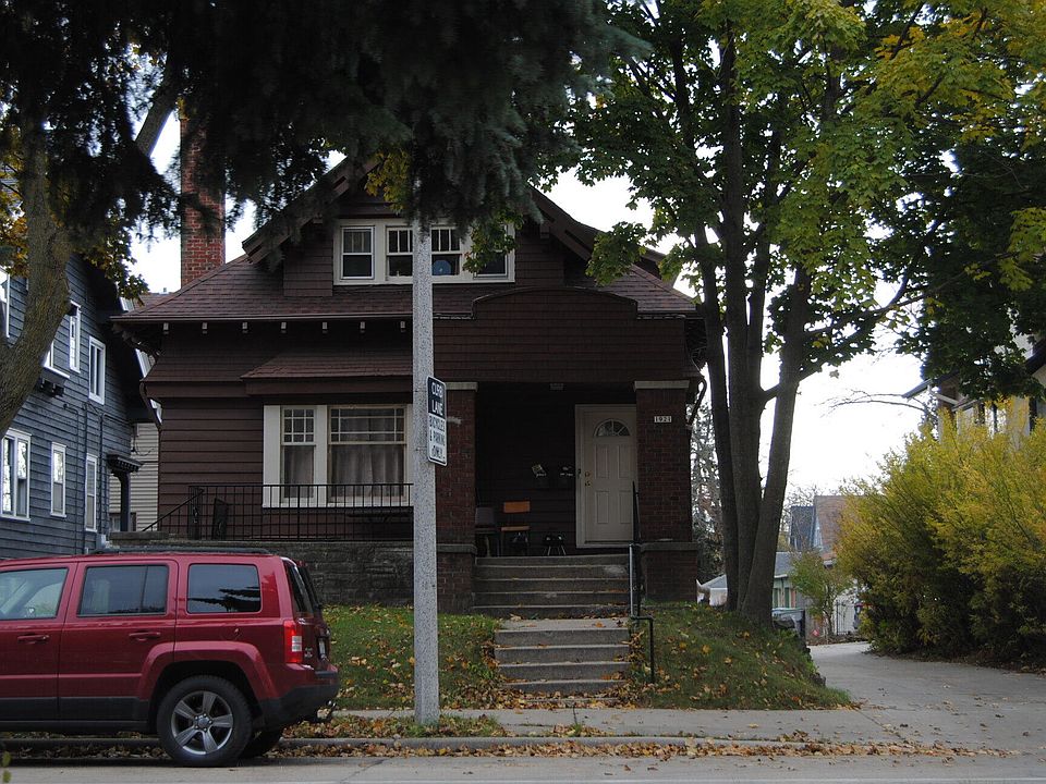 1st image of 1919 E Kenwood Blvd #1921