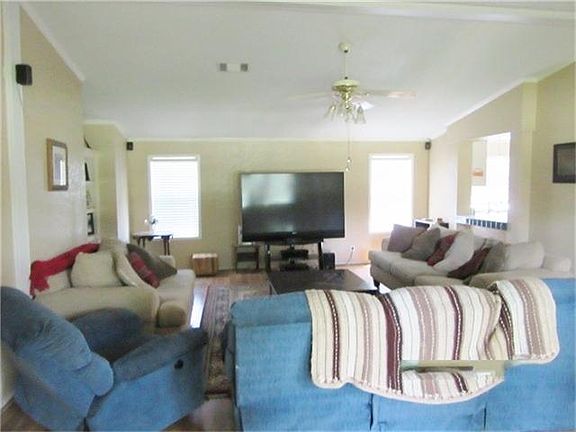 3rd image of 25303 Wildflower Dr