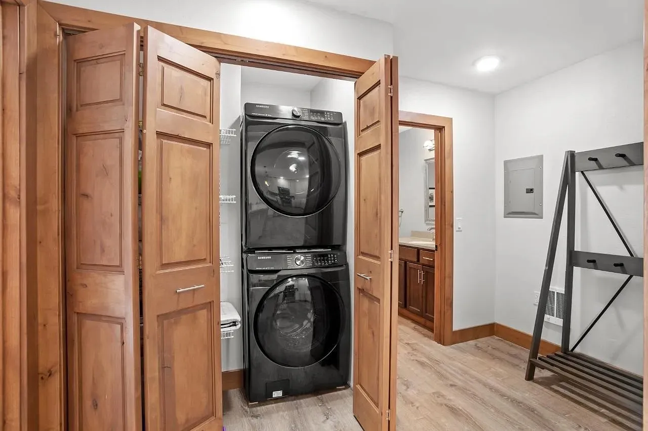 1 bed, 696 sqft, $2,795 — Photo 4