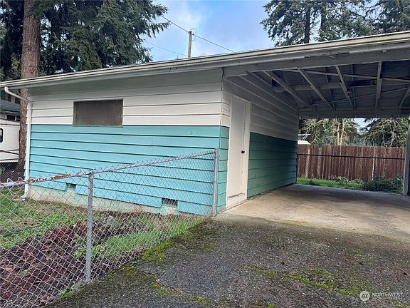 3rd image of 601 160th Street S