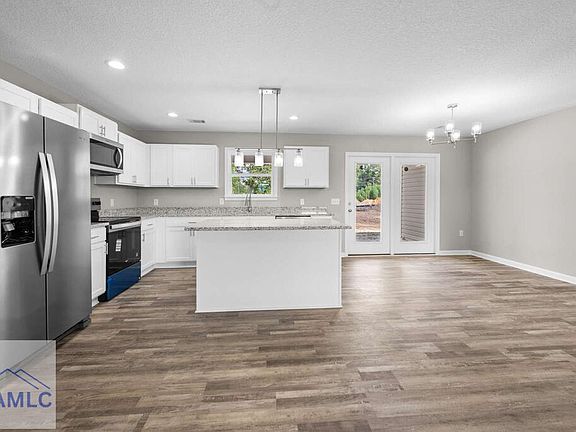 2nd image of 701 Waters St